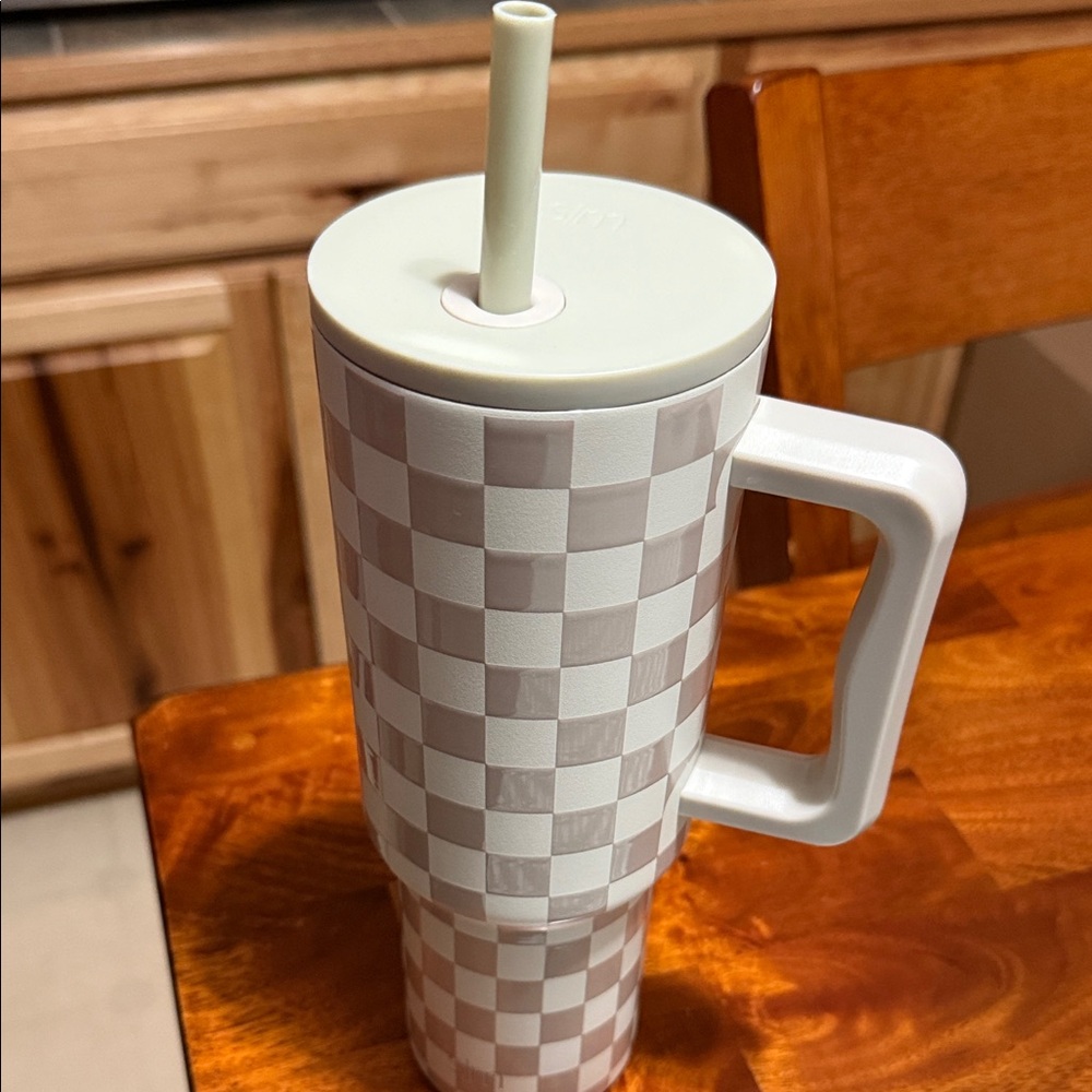 Simple Modern Checkered Tumbler with Straw